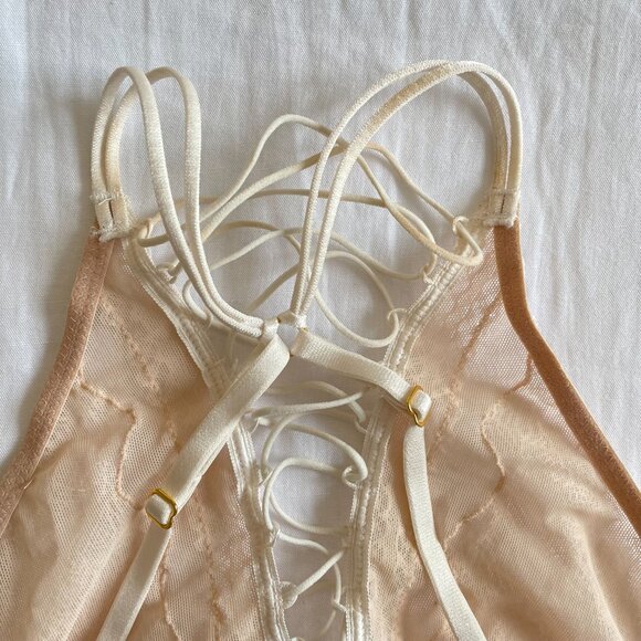 NWT Victoria's Secret Lace Halter Bra Lingerie (sz M) - Picture 5 of 7